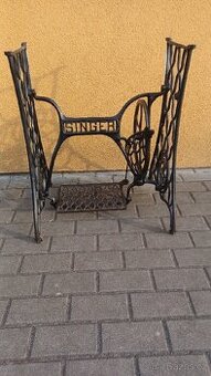 Starý šicí stroj