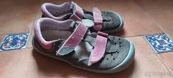 Barefoot beda 32