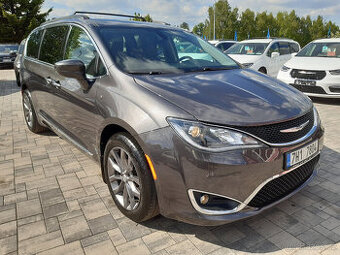 Chrysler Pacifica 3,6L V6, 7míst, kůže, kamera, tažné, LPG
