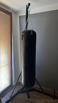 PRODÁM BOXOVACÍ PYTEL SE STOJANEM – SKVĚLÝ STAV 🥊