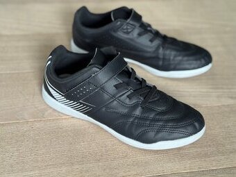 Tenisky - velikost 37 EUR