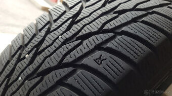 Téměř nejeté zimní pneu Kumho 225/65/17 XL, sada
