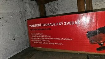 Hydraulický hever na 2.5T Skoro nový.