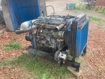 Motor na kombajn e512
