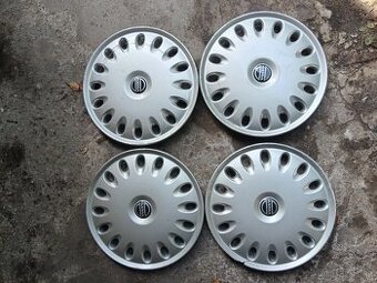 Originál poklice Volvo r 15