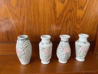 Různé vázičky