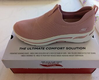 Prodám DÁMSKÉ BOTY- NOVÉ SKECHERS GOWALK ArchFit vel.41-28cm