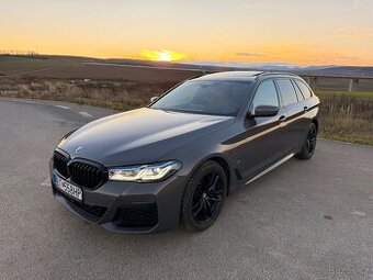 BMW 540i xDrive Touring – TOP výbava, záruka do 07/2027