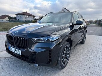 NEW X5 30d x-drive,M-PAKET,2025,11.000km,NOVÝ VŮZ,CZ,ZARUKA