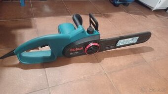 Elektricka pila BOSCH 1900W delka listy 350mm