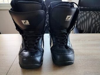 Snowboardové boty 44