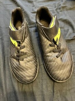 Cerne turfy na fotbal vel.30