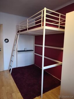 Patrova postel IKEA s matraci