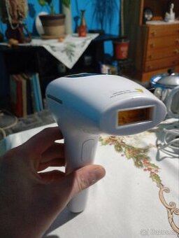 IPL epilátor / laserový odstraňovač chloupků