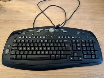 Klávesnice, modemy, DVD mechanika (Pouze jako CELEK)