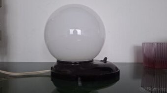 Starozitna lampicka s bakelitovou zakladnou