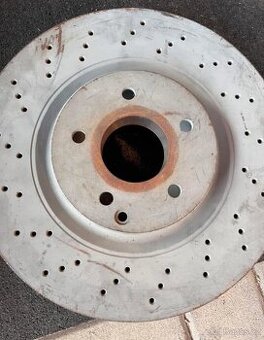 Přední brzdové kotouče na Mercedes Benz w203 a w209