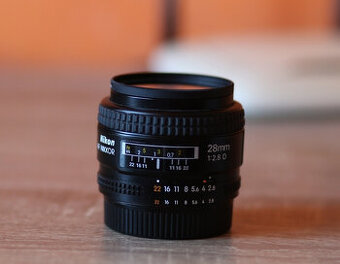 Nikon AF 28mm f/2,8 D