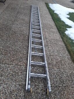 Výsuvný hliníkový žebřík
