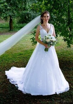 Svatební šaty velikost 6