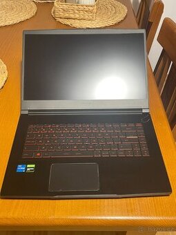 Herní notebook MSI GF63 thin 11sc-407cz + chladící podložka