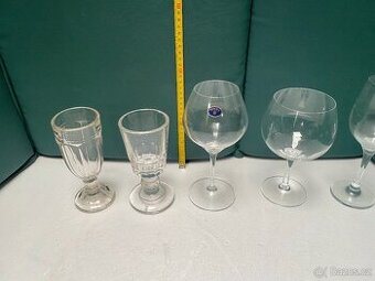 Sada sklenic na víno – mix 5 ks (různé typy a tvary)