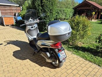 Piaggio Beverly 250