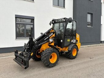 Nakladač JCB 403 PLUS AGRI HL