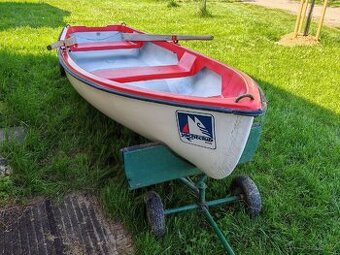 Veslice s vozíkem, loď, rybářský člun