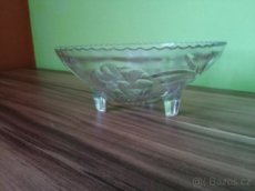 Mísa na třech nožkách