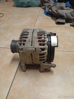 alternátor  HELLA 14V 120A 8EL 011 710 naj.1000km