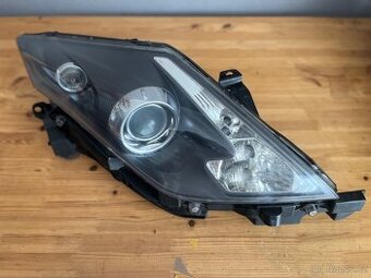 Pravé světlo RENAULT Laguna Coupe XENON 260101403R