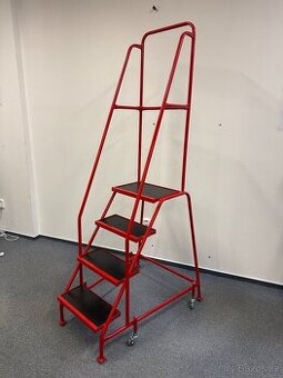 Pojízdné schůdky 1130 x 790 x 2220 mm