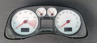 Bílé budíky Peugeot 307 po FL