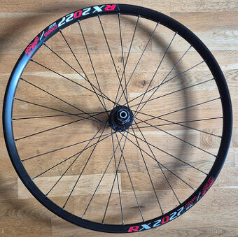 Zapletené zadní MTB kolo, 29', pro pevnou osu 142mm