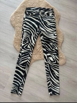 Krásné kalhoty XS 34 H&M zebra zebří