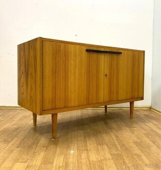 Retro komoda 60. léta Brusel::