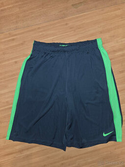 Kraťasy NIKE DRI-FIT, vel. L