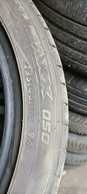 235/45/18 dunlop