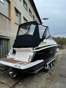 Kajutova lod´ Regal 28 Express. 2012 rok