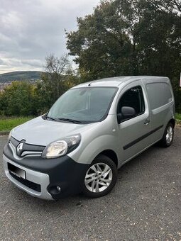 Renault Kangoo – Výborný stav – Sortimo regál