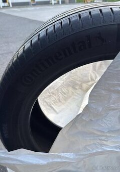 Continental Ultracontact 245/45/18