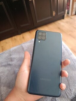 Samsung m12 na nahradní dily