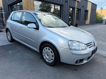 VW GolfV 1.4i 59kw 7/2007 JEN 126.340km 1.maj digi klima
