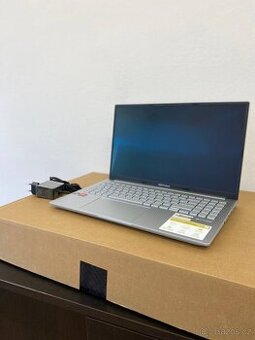 Notebook ASUS VivoBook - AMD R5/16GB/512GB/WIN11