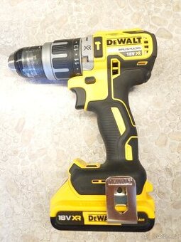 AKU Vrtačka s priklepem Dewalt DCD 796