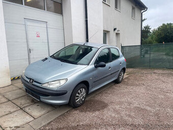 Peugeot 206 1,4i - náhradní díly