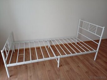 Nová kovová postel 1 500 Kč
