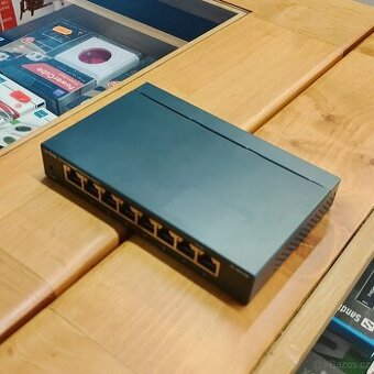 TP-Link TL-SG108, gigabitový, 8 portový switch