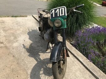 Veterán motorka Čz 175